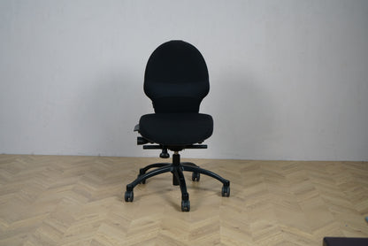 RH Extend sort kontorstol set forfra