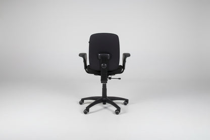 Savo Eos kontorstol set bagfra med høj ryg og robust konstruktion