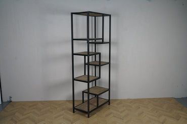 Seaford reol 80x40x200 cm i industrielt design – skrå vinkel