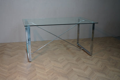 Sofabord i glas 150x90 cm med krom stel set skråt