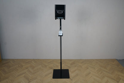 Sort stander til håndsprit og masker – frontvisning