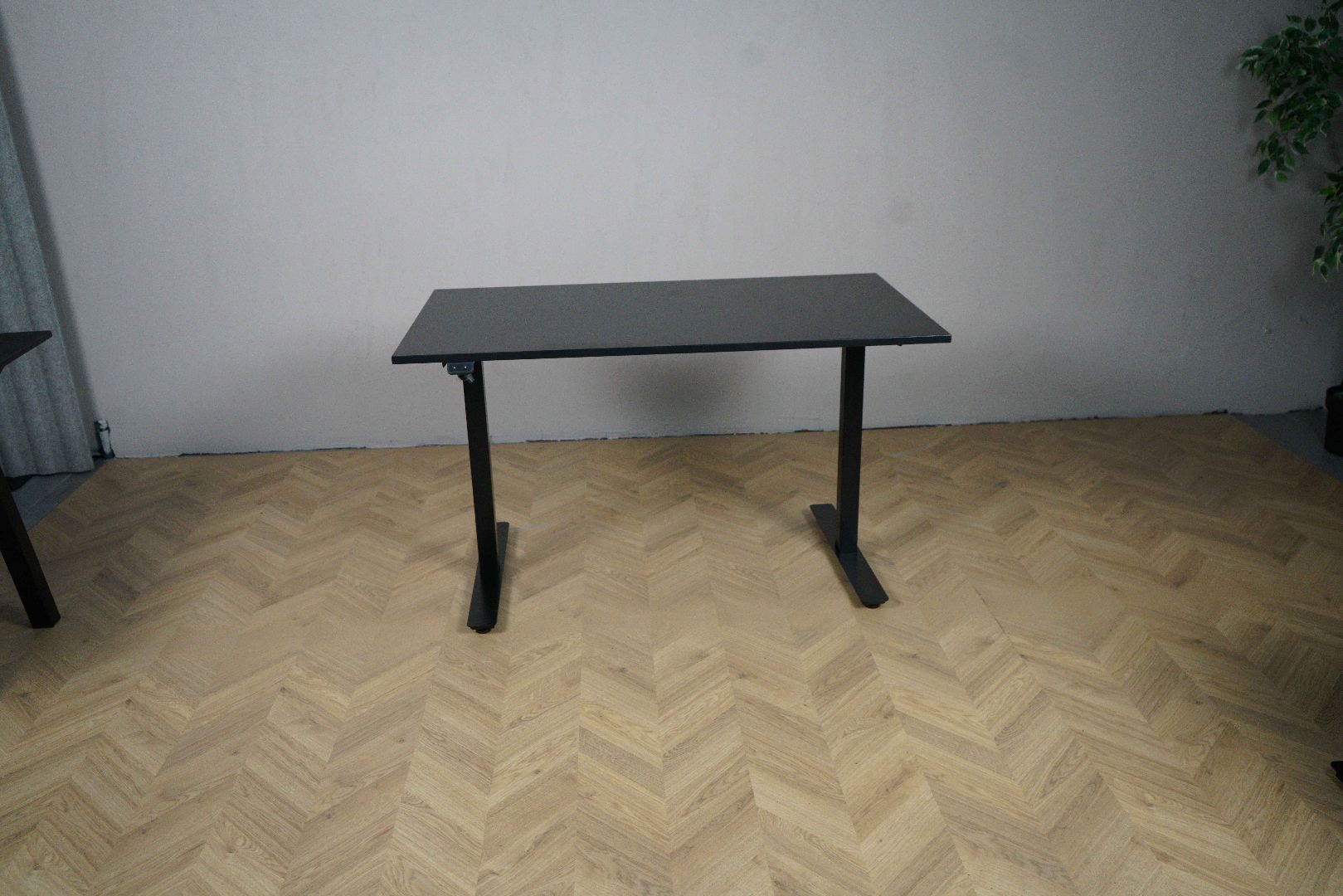 Sweds hæve-sænkebord 120x70 cm i sort