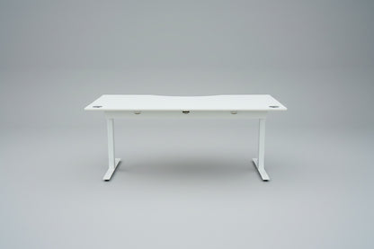 Swedstyle hæve-sænkebord 180x90 cm med hvidt stel og hvid kabelbakke – set bagfra
