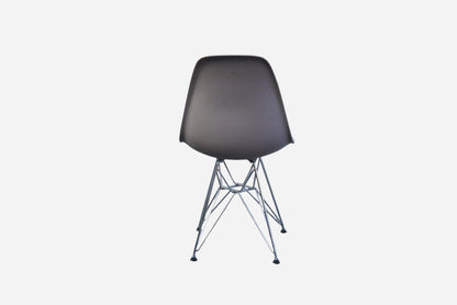 Vitra Eames DSR designerstol i grå plast med krom stel set bagfra