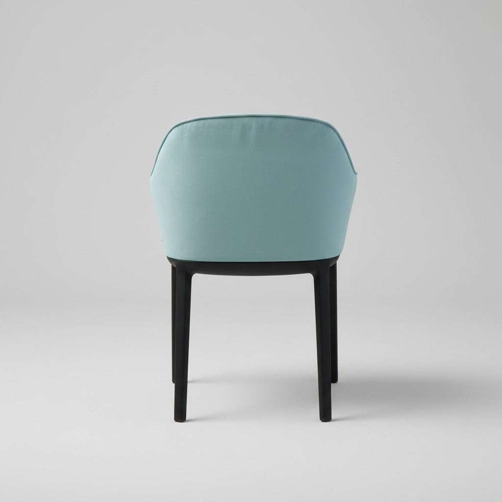 Vitra Softshell Chair designerstol med polstret ryg set bagfra